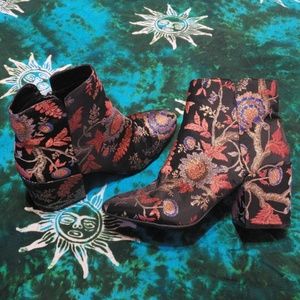 A New Day booties size 9.5